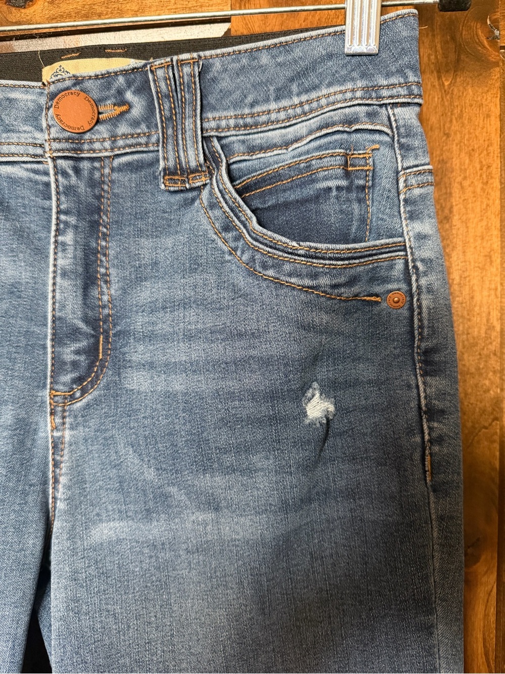 Democracy Ab Technology Distressed Blue Cropped Jeans with Frayed Hem Sz 2 - Picture 4 of 11